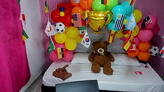 Mily17  online show from 06-30-26, 11:11