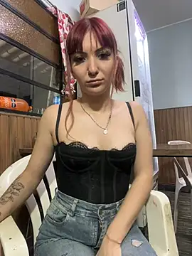 Snapshot of Foxxyice chatting on 03-08-26, 05:44 Foxxyice online show from 03-08-26, 05:44