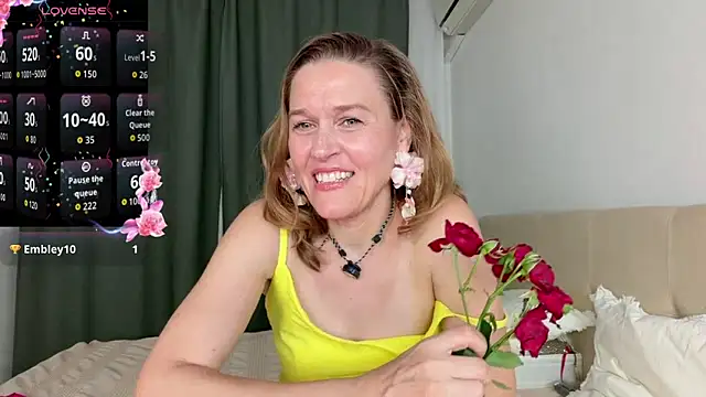 Lizacams online show from 06-11-26, 04:49
