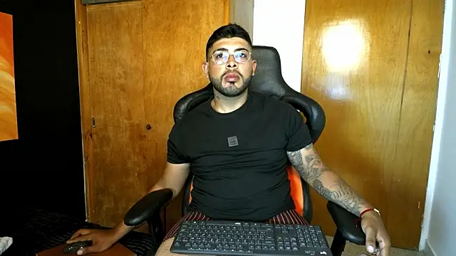 Snapshot of ashwin_koch chatting on 03-06-26, 11:34 ashwin koch online show from 03-06-26, 11:34