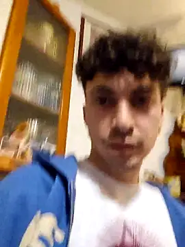 Snapshot of Andreakkkk chatting on 03-01-26, 01:40 Andreakkkk online show from 03-01-26, 01:40