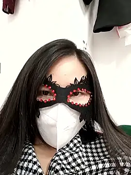 Snapshot of Suka-mon chatting on 03-08-26, 02:43 Suka-mon online show from 03-08-26, 02:43