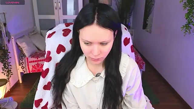 kittenlolla online show from 03-06-26, 05:37