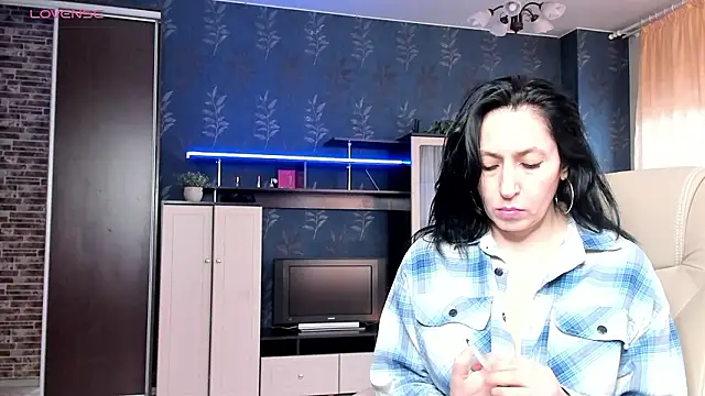 Snapshot of Lucky_Milf chatting on 03-06-26, 10:34 Lucky Milf online show from 03-06-26, 10:34