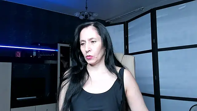 Snapshot of Lucky_Milf chatting on 07-09-26, 02:21 Lucky Milf online show from 07-09-26, 02:21
