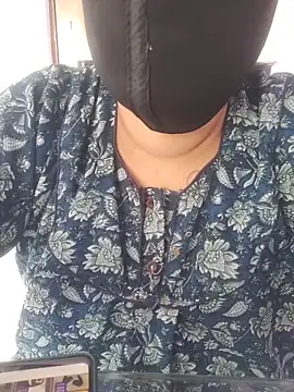 Tamillaxmi12 online show from 04-22-26, 05:43