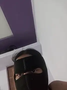 Tamillaxmi12 online show from 04-26-26, 01:53