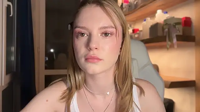 cyberl0ve  online show from 04-29-26, 05:30