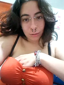 Moonandzukko online show from 05-26-26, 11:01