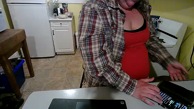 smalltowntrouble online show from 05-24-26, 01:43