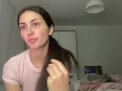 Snapshot of Ellamay06 chatting on 03-04-26, 07:42 Ellamay06 online show from 03-04-26, 07:42