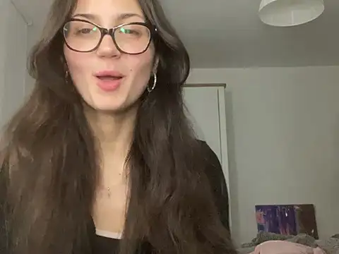 Snapshot of Ellamay06 chatting on 03-08-26, 10:02 Ellamay06 online show from 03-08-26, 10:02