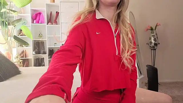 Snapshot of polly_peach chatting on 03-04-26, 03:29 polly peach online show from 03-04-26, 03:29