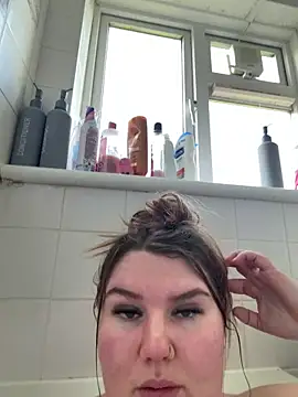 Snapshot of BeeMay22 chatting on 03-14-26, 03:50 BeeMay22 online show from 03-14-26, 03:50