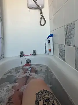 BeeMay22 online show from 04-07-26, 09:21