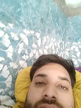 Snapshot of areee214 chatting on 03-05-26, 04:52 areee214 online show from 03-05-26, 04:52