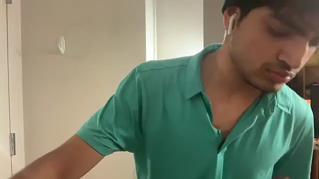 Snapshot of nickabraham chatting on 03-09-26, 12:36 nickabraham online show from 03-09-26, 12:36