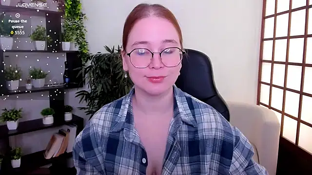 Snapshot of Anny_Twelvetrees chatting on 03-08-26, 08:29 Anny Twelvetrees online show from 03-08-26, 08:29