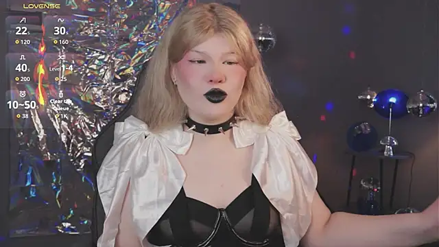 LilithNlsn online show from 04-16-26, 04:46