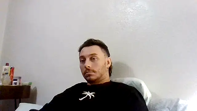 Snapshot of TallHungandCloudy69 chatting on 03-06-26, 01:57 TallHungandCloudy69 online show from 03-06-26, 01:57