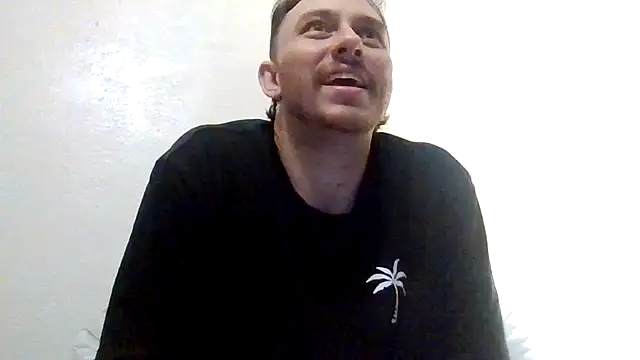 Snapshot of TallHungandCloudy69 chatting on 03-06-26, 02:02 TallHungandCloudy69 online show from 03-06-26, 02:02