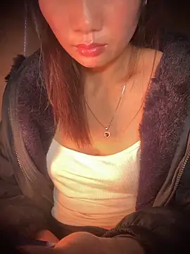 Snapshot of Candy_baby01 chatting on 03-12-26, 01:45 Candy baby01 online show from 03-12-26, 01:45