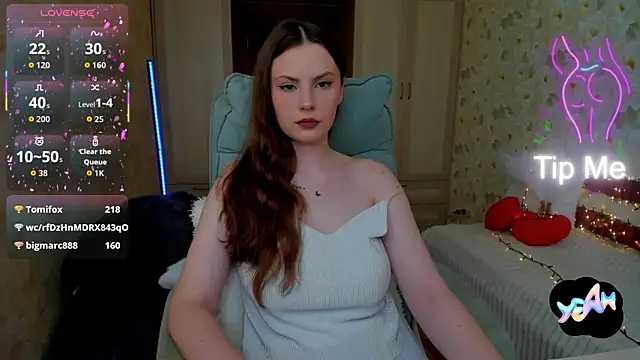 LoraTempt online show from 06-04-26, 04:13