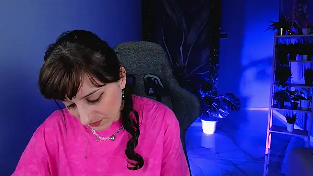 EmmaWheelers online show from 04-01-26, 02:25