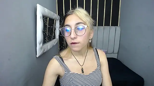 moon shut online show from 03-06-26, 12:01