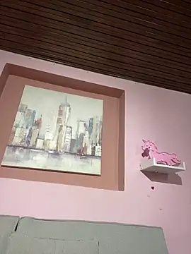 Im Luuu online show from 04-25-26, 11:24