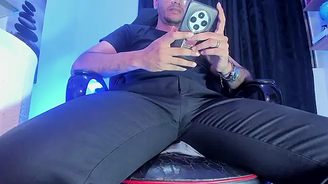 Snapshot of Nero_62 chatting on 03-02-26, 11:44 Nero 62 online show from 03-02-26, 11:44