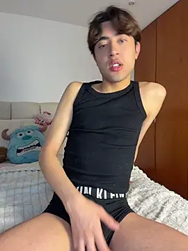 MatthewMoore  online show from 06-03-26, 02:14