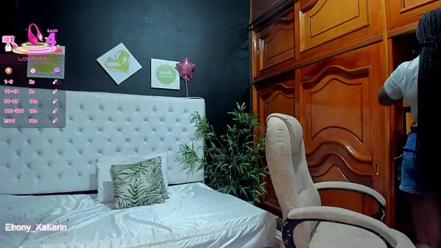 ebony katterin online show from 04-04-26, 11:18