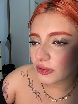 Snapshot of Emma_Q0 chatting on 03-11-26, 12:05 Emma Q0 online show from 03-11-26, 12:05