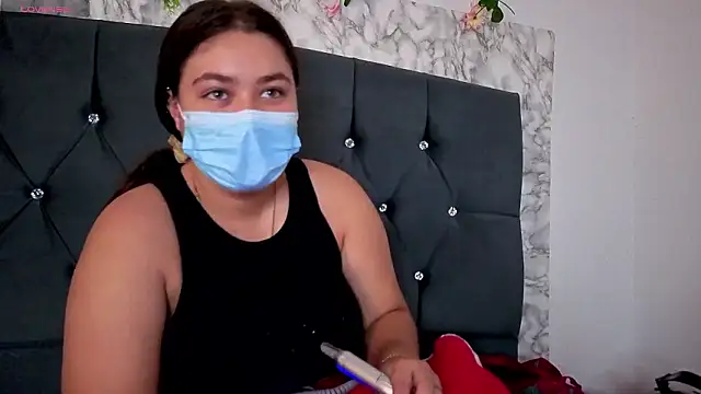 Snapshot of Mikaellaginx chatting on 03-10-26, 03:50 Mikaellaginx online show from 03-10-26, 03:50