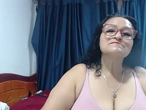 Snapshot of _BellaNocturna chatting on 07-06-26, 03:25 BellaNocturna online show from 07-06-26, 03:25
