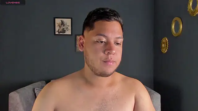 Snapshot of Akon_2XXX chatting on 03-04-26, 01:00 Akon 2XXX online show from 03-04-26, 01:00