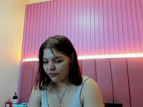 FreyaHL online show from 03-27-26, 04:18