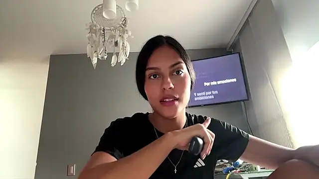 Snapshot of BrittneyBendler chatting on 03-04-26, 09:10 BrittneyBendler online show from 03-04-26, 09:10