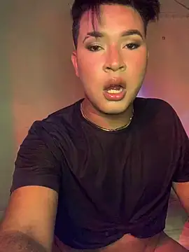 hotbadboy00 online show from 03-18-26, 01:42