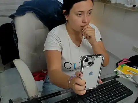 Valery bonnet online show from 03-07-26, 01:08