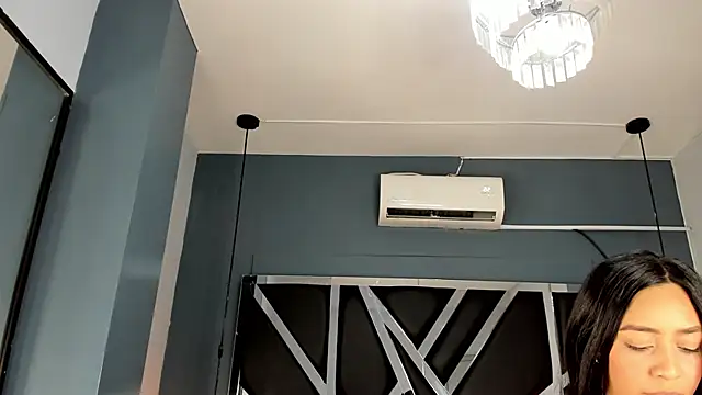 Esmeralda  18 online show from 03-28-26, 07:46