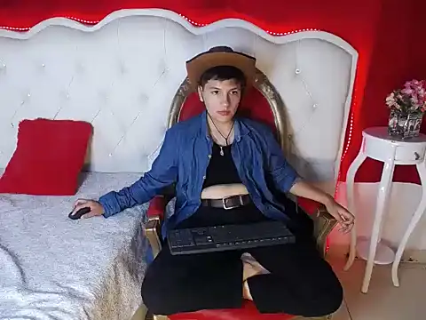 Snapshot of Taveko_Soler chatting on 03-05-26, 07:10 Taveko Soler online show from 03-05-26, 07:10