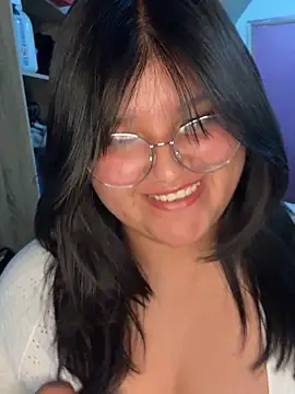 Snapshot of lunaluxe7 chatting on 03-26-26, 11:21 lunaluxe7 online show from 03-26-26, 11:21