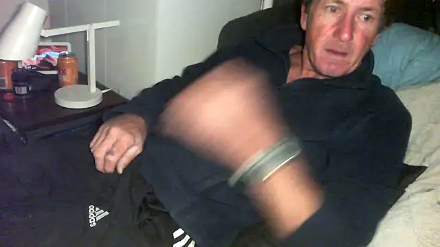 Snapshot of MrBombasticxxx chatting on 04-04-26, 05:21 MrBombasticxxx online show from 04-04-26, 05:21