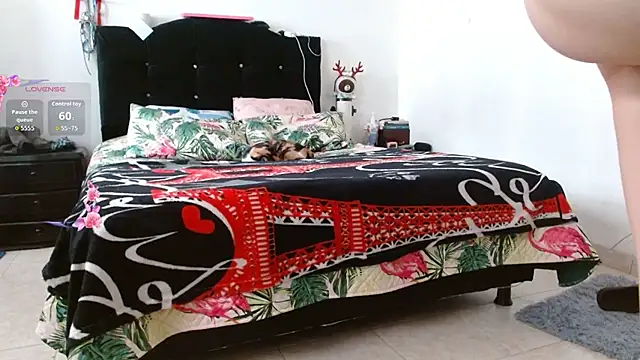 naomi unu online show from 06-30-26, 06:31