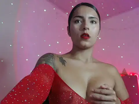 Snapshot of Naomi_Scott1 chatting on 03-16-26, 12:20 Naomi Scott1 online show from 03-16-26, 12:20