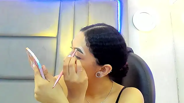 Snapshot of EllaEvanzz chatting on 03-07-26, 02:47 EllaEvanzz online show from 03-07-26, 02:47