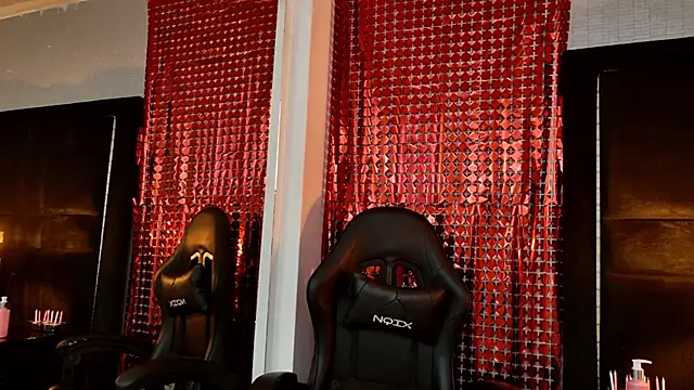 EllaEvanzz online show from 04-26-26, 01:03