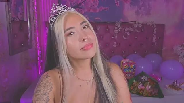 ManuelaVeeleez online show from 06-11-26, 05:38